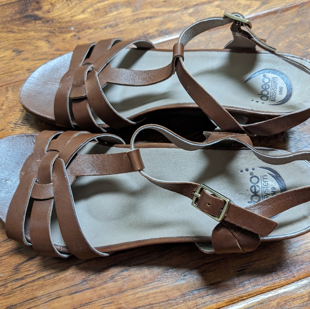 Abeo Irma size 9 metatarsal good condition